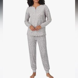 NWT Nautica Women’s 2 Piece Fleece Pajama Set